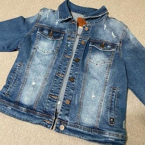 Fashion distressed jean jacket